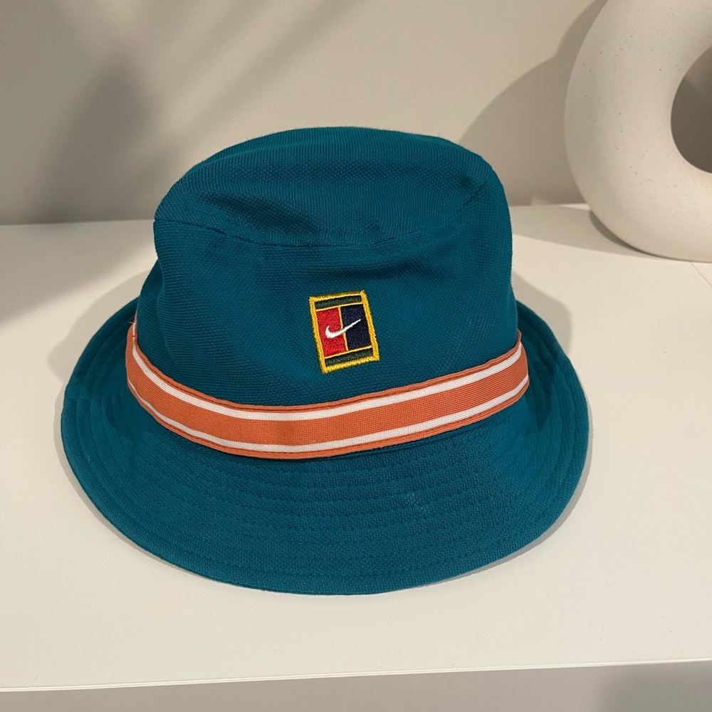 Nike Just Do It tennis buckle hat women S/M ( blue/green)
